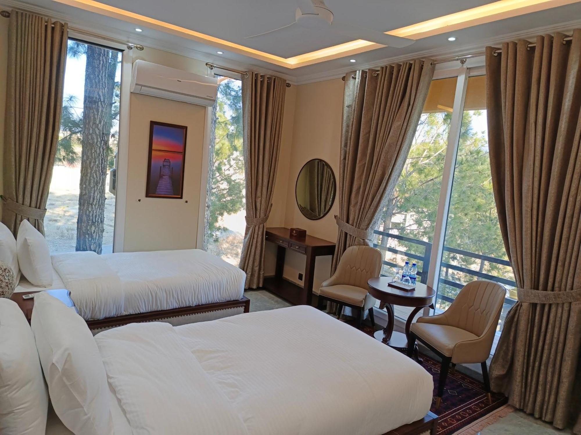 Hidden Hills Hotel & Resort Mansehra ภายนอก รูปภาพ