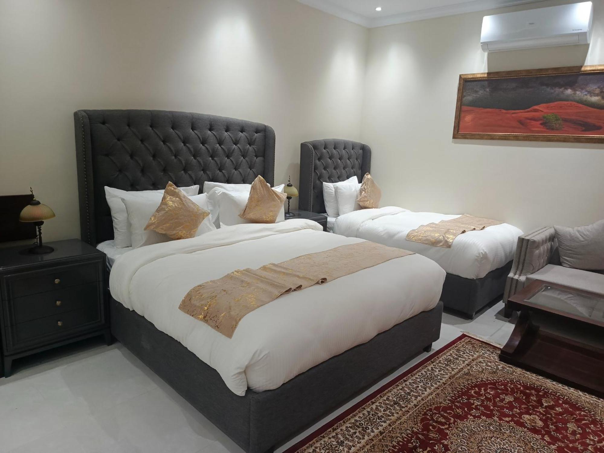 Hidden Hills Hotel & Resort Mansehra ภายนอก รูปภาพ