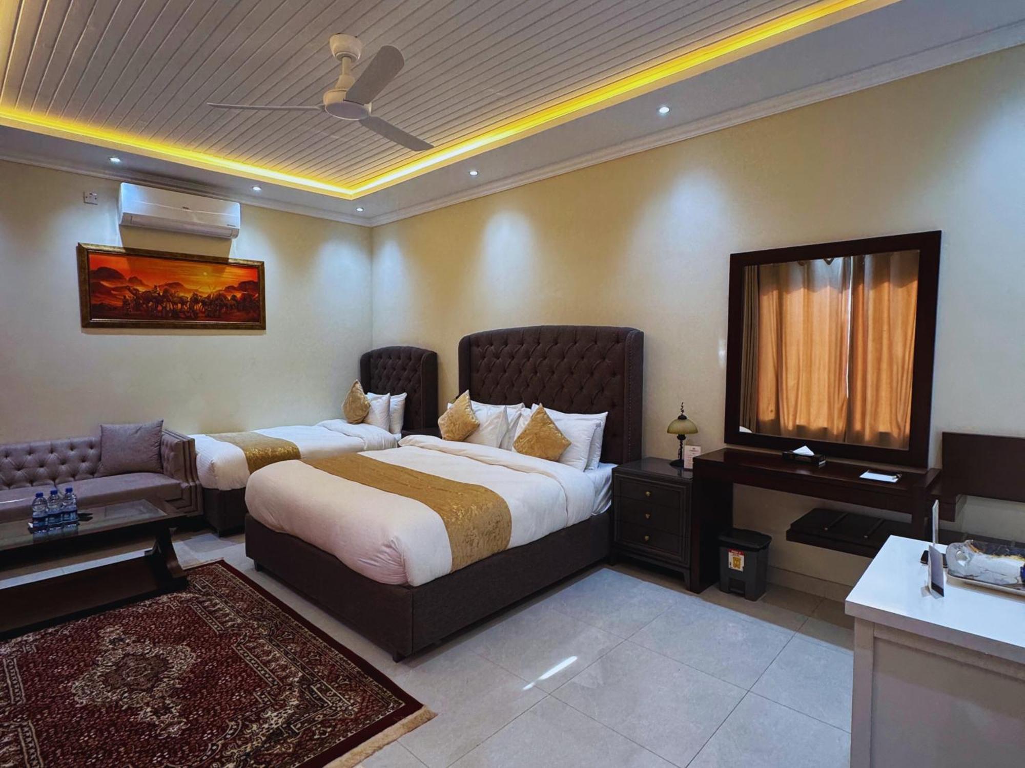 Hidden Hills Hotel & Resort Mansehra ภายนอก รูปภาพ