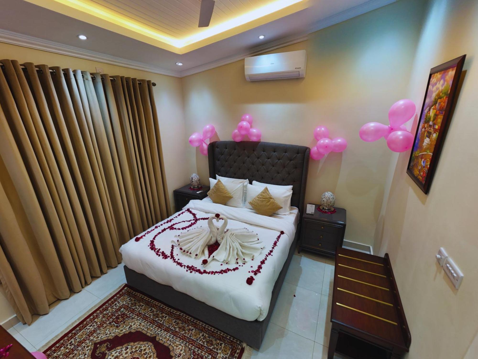 Hidden Hills Hotel & Resort Mansehra ภายนอก รูปภาพ