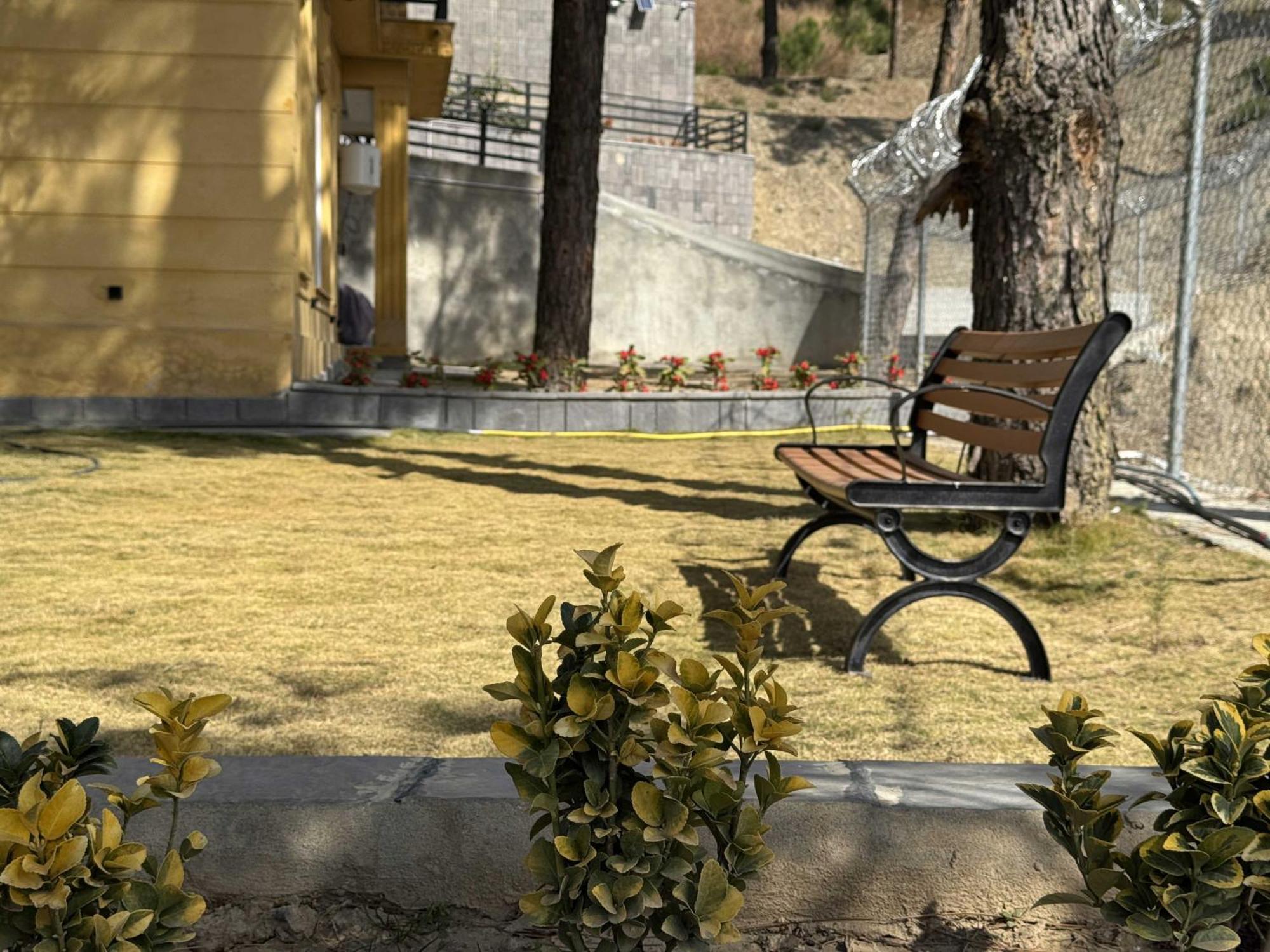 Hidden Hills Hotel & Resort Mansehra ภายนอก รูปภาพ