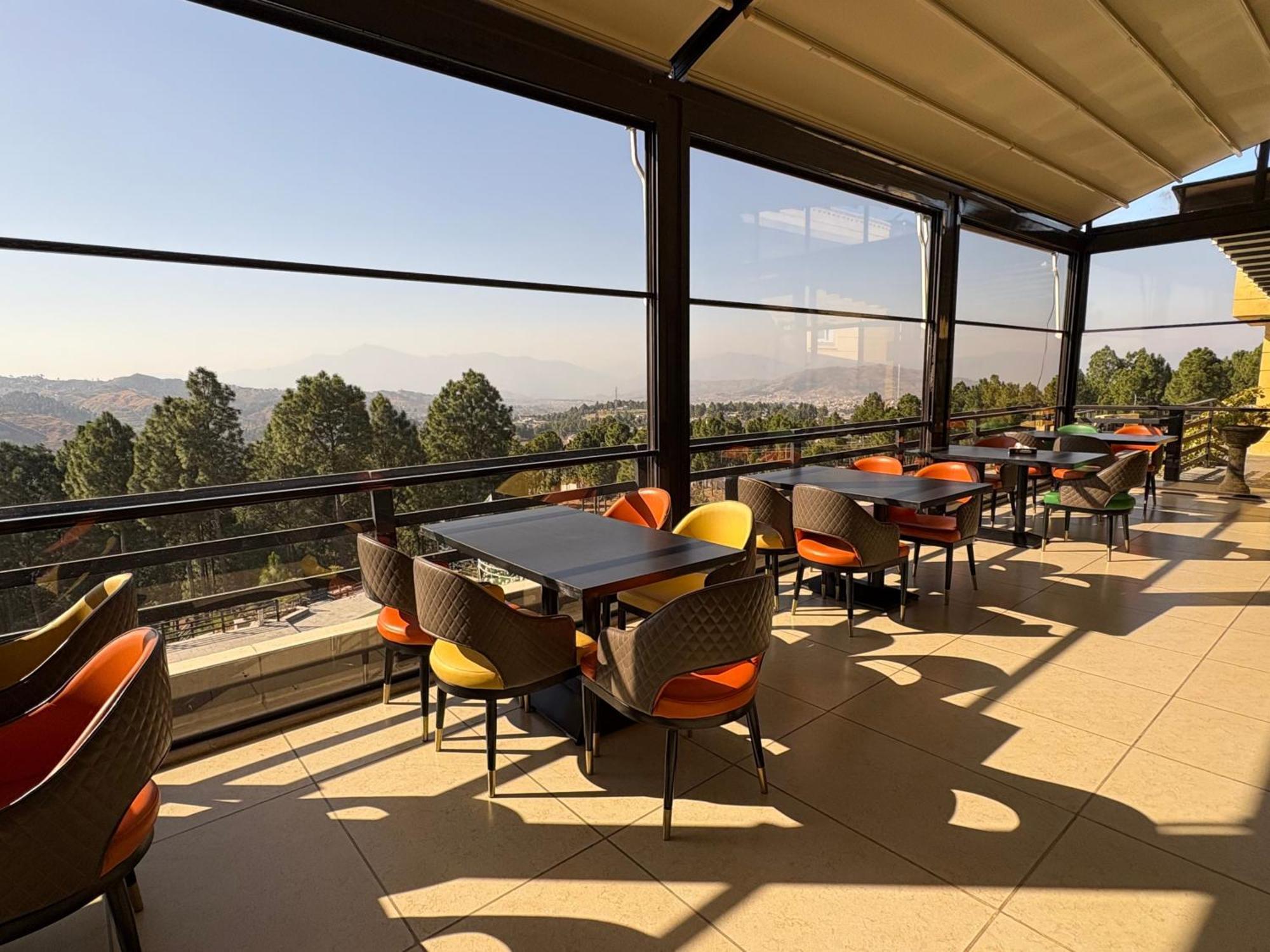 Hidden Hills Hotel & Resort Mansehra ภายนอก รูปภาพ